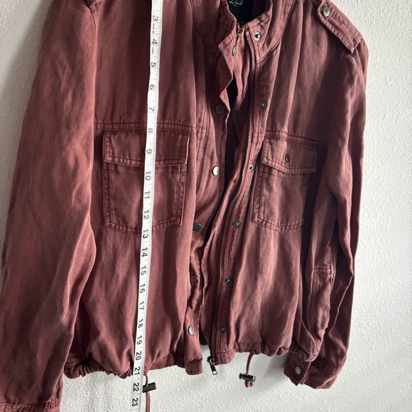 Rails Revolve Collins Burgundy Rust Utility Snap Zip Cinching Tencel Jacket - Picture 16 of 16